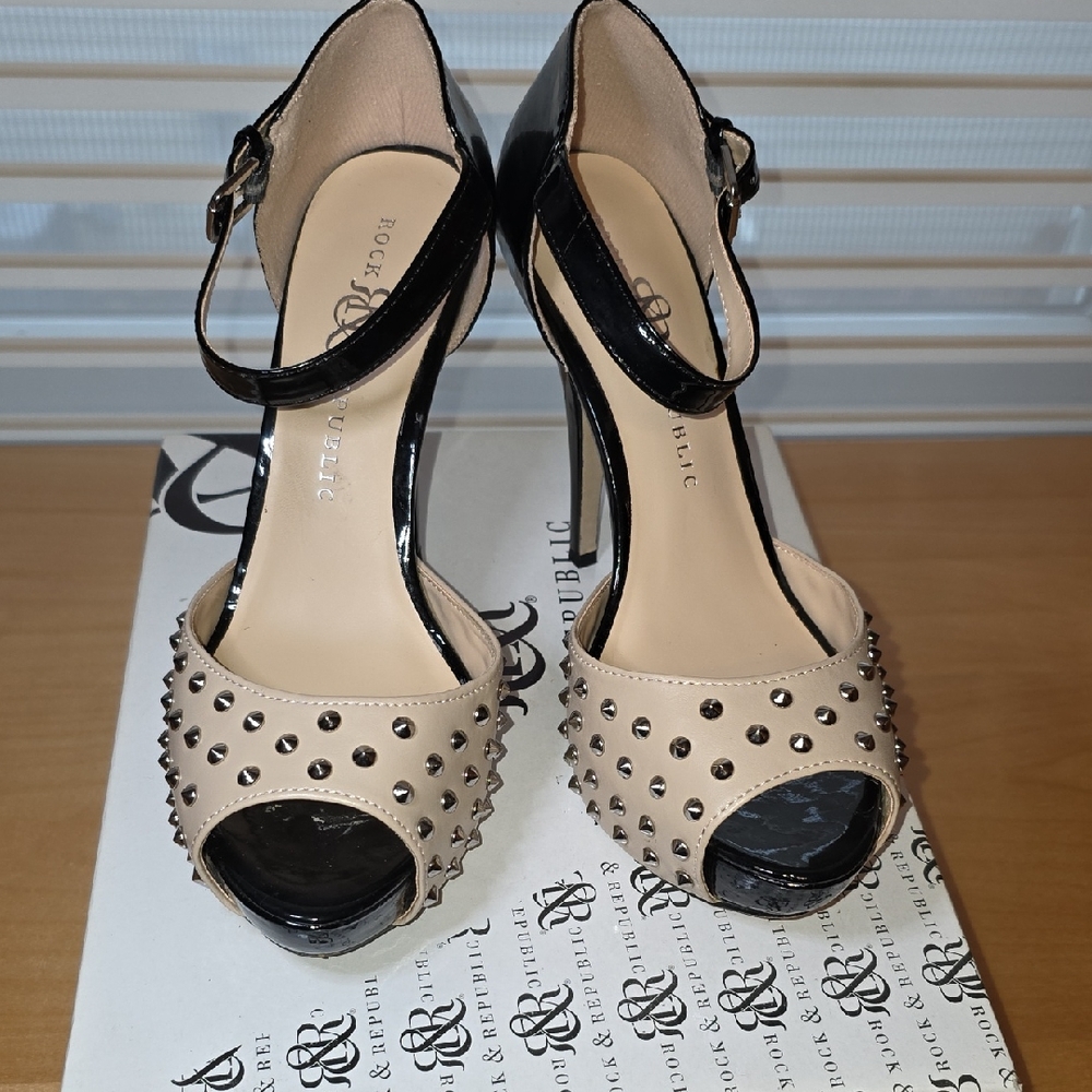 Rock & Republic Black and Cream Studded Heels